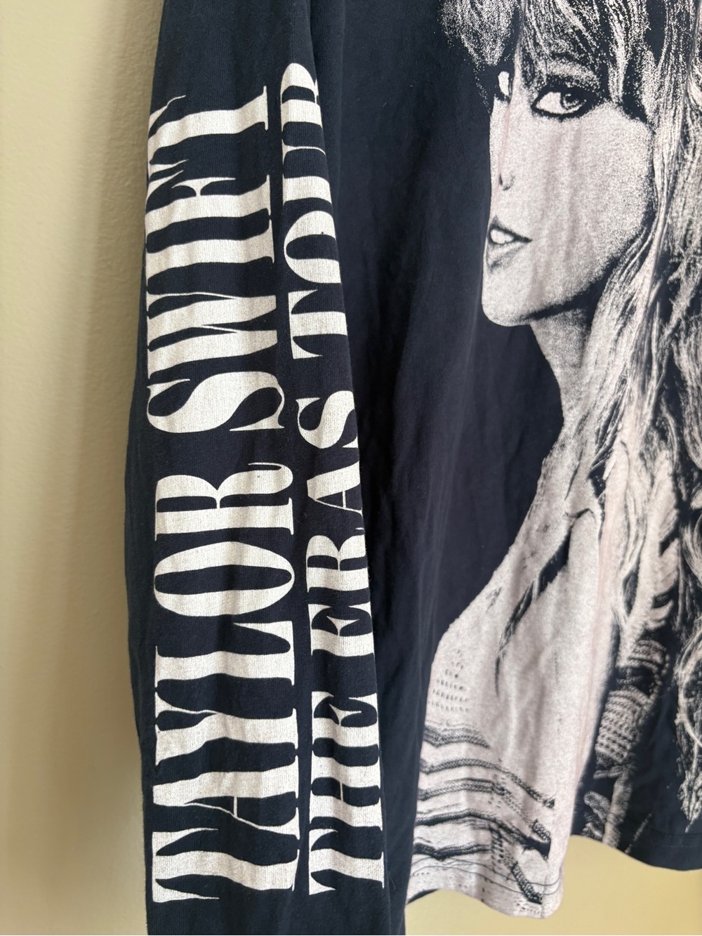 Taylor Swift The Eras Tour Navy Blue Long Sleeve Shirt Size LARGE - Picture 3 of 7